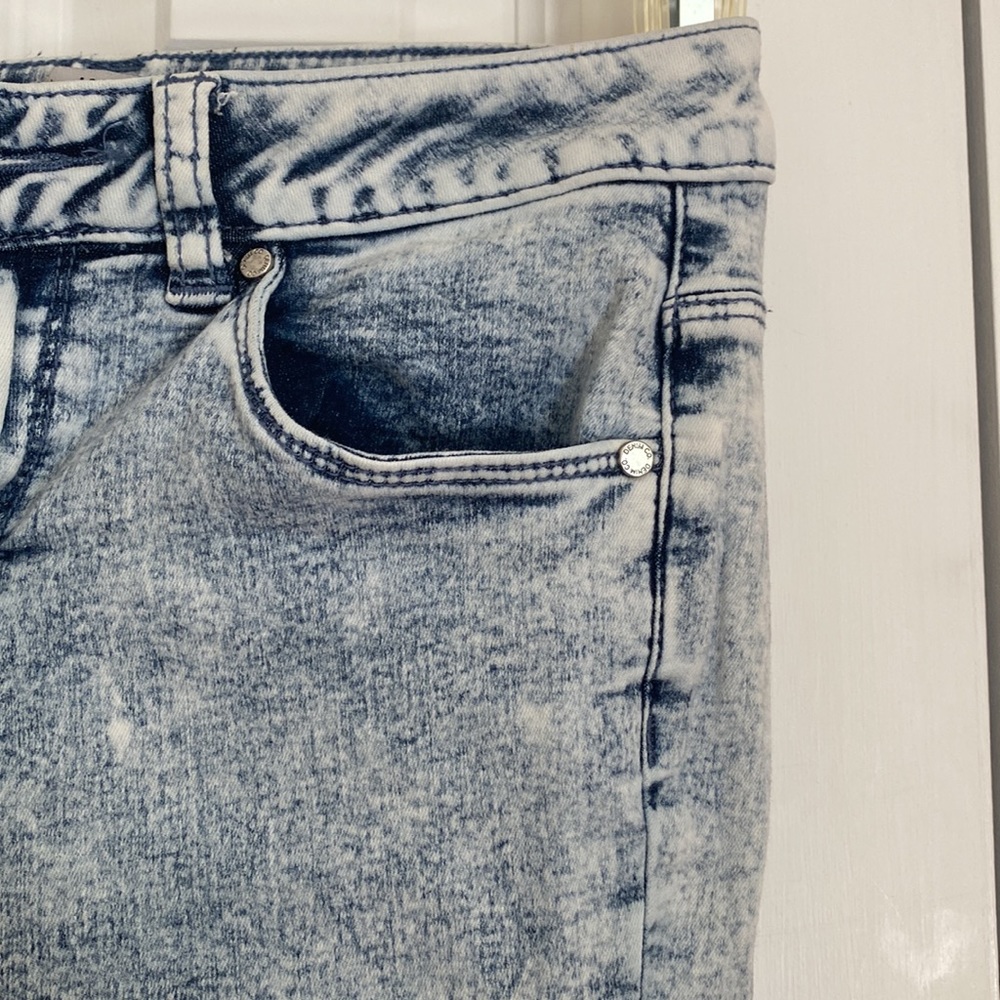 ACID WASH JEANS | SIZE 4 - Picture 2 of 3